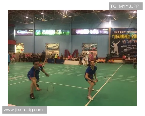 杭州羽毛球队阵地战分析：胜负背后的战术与团队协作探讨