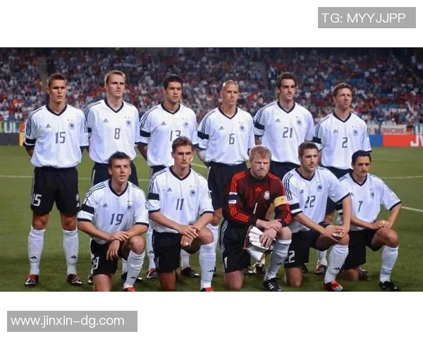 德国与日本足球明星的辉煌成就与影响力分析