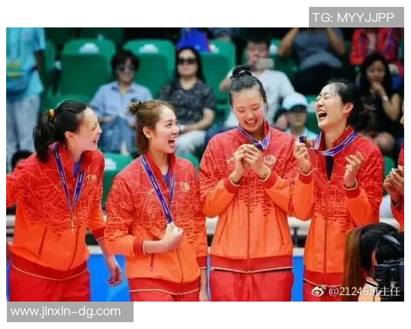 武汉排球队的节奏与激情探讨聚焦排球运动的魅力与发展 武汉排球队的节奏与激情探讨聚焦排球运动的魅力与发展